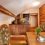 Konukevi Gut Voegeihof 3*