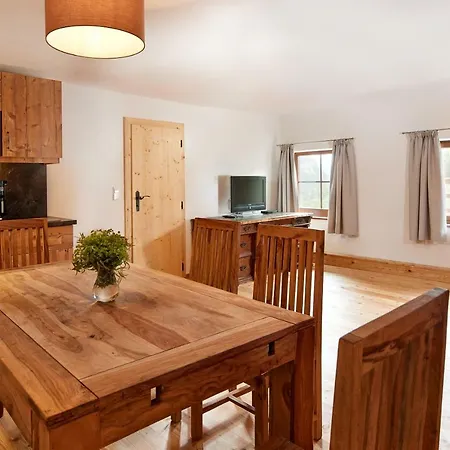 Gut Voegeihof 3* フォルスタウ